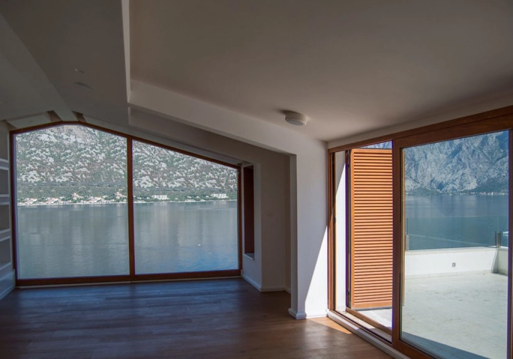 Kuca-na-prvoj-liniji-do-mora-u-Stolivu-Kotor-13 Kuća 584 m² – Stoliv, Kotor — fotografija 14