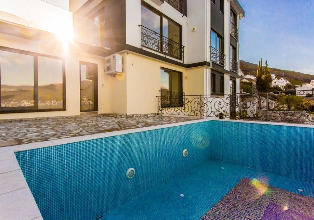 Vila-na-prvoj-liniji-do-mora-sa-bazenom-Krasici-Tivat-7 Kuća 420 m² – Krašići, Tivat — fotografija 8