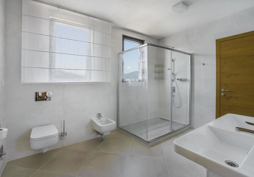 Vila-na-prvoj-liniji-do-mora-sa-bazenom-Krasici-Tivat-12 Kuća 420 m² – Krašići, Tivat — fotografija 13