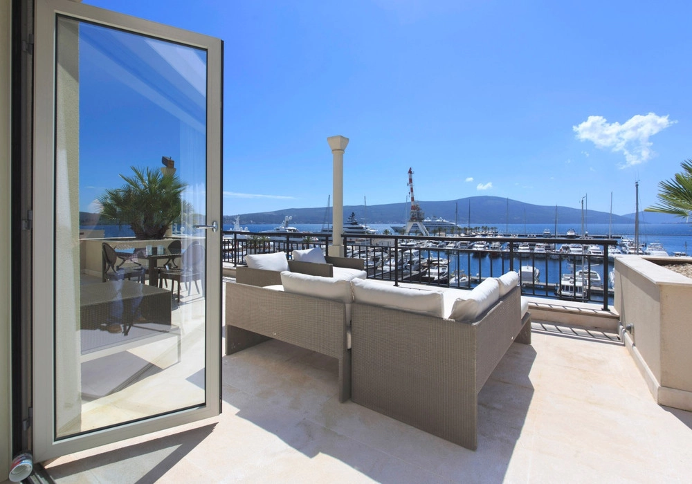Dvosoban-dupleks-stan-u-Porto-Montenegru-Gorica-Tivat-3 Dvosoban stan 288 m² – Gorica, Tivat — fotografija 4