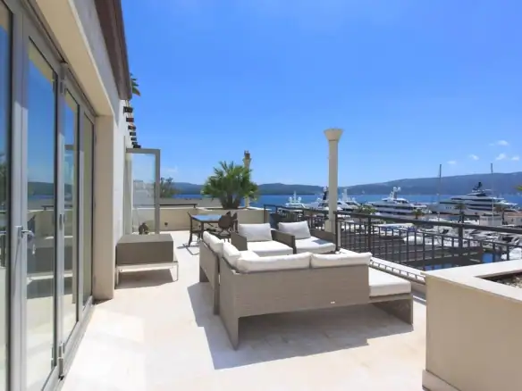 Dvosoban stan 288 m² – Gorica, Tivat — fotografija 5