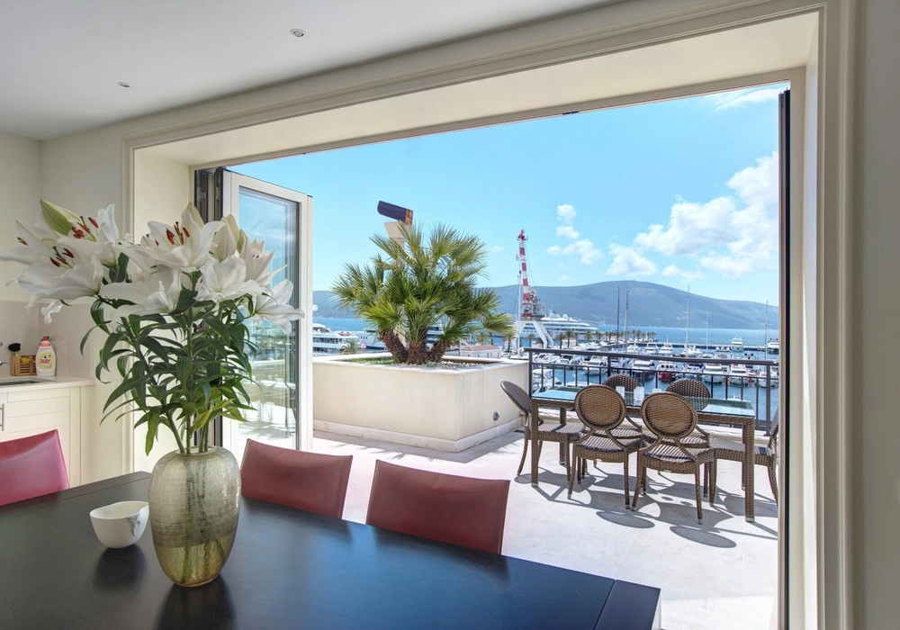 Dvosoban-dupleks-stan-u-Porto-Montenegru-Gorica-Tivat-5 Dvosoban stan 288 m² – Gorica, Tivat — fotografija 6