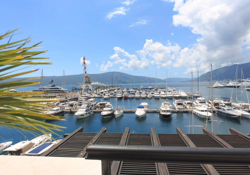 Dvosoban-dupleks-stan-u-Porto-Montenegru-Gorica-Tivat-10 Dvosoban stan 288 m² – Gorica, Tivat — fotografija 11