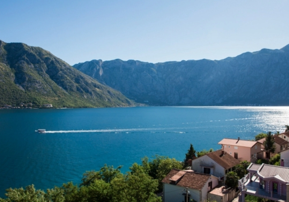 Nova-kuca-sa-pogledom-na-more-u-Stolivu-Kotor Nova kuća sa pogledom na more u Stolivu
