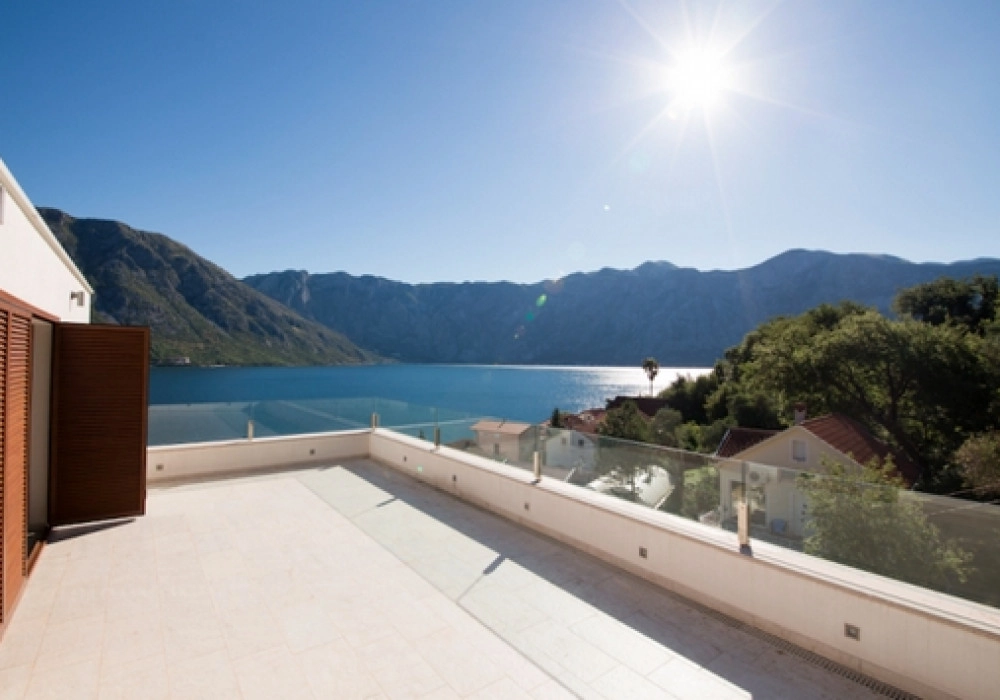 Nova-kuca-sa-pogledom-na-more-u-Stolivu-Kotor-1 Kuća 300 m² – Stoliv, Kotor — fotografija 2