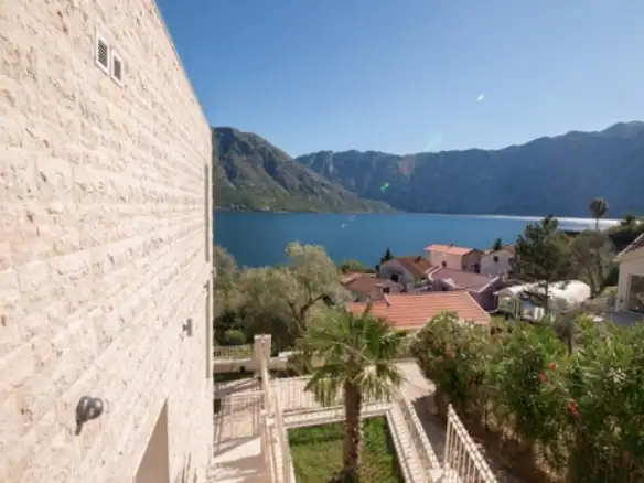 Kuća 300 m² – Stoliv, Kotor — fotografija 8