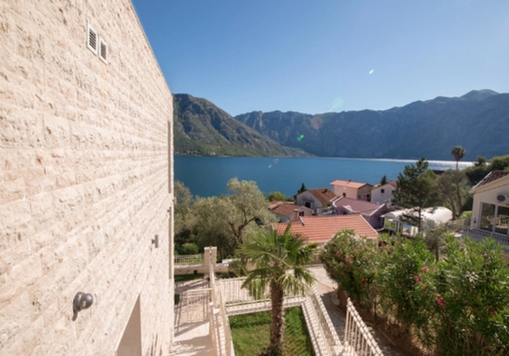 Nova-kuca-sa-pogledom-na-more-u-Stolivu-Kotor-7 Kuća 300 m² – Stoliv, Kotor — fotografija 8