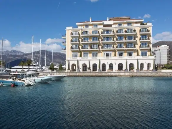 Trosoban stan 236 m² – Gorica, Tivat — fotografija 14