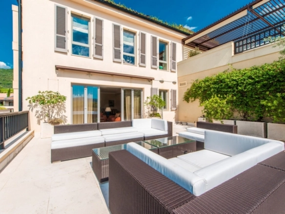 Četvorosoban stan 328 m² – Gorica, Tivat — fotografija 13