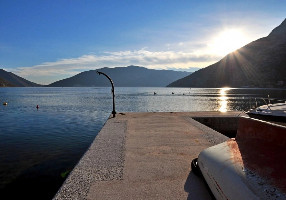 Kuca-sa-bazenom-i-pristanom-Tivat-2 Kuća – Tivat — fotografija 3
