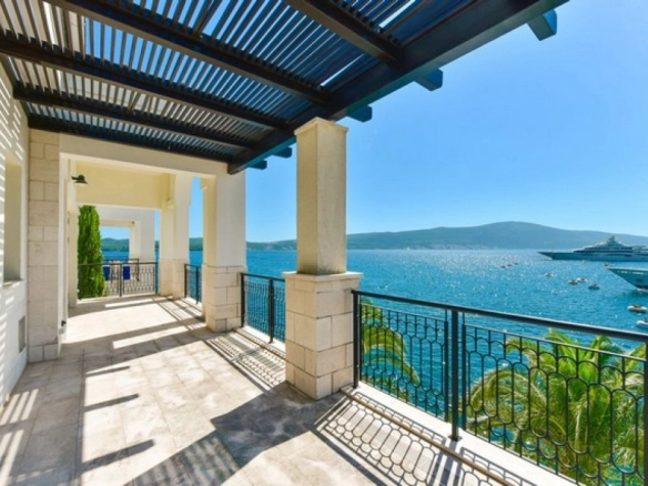 Trosoban stan 241 m² – Seljanovo, Tivat — fotografija 2