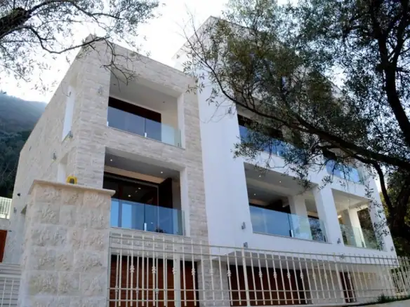 Kuća 586 m² – Stoliv, Kotor — fotografija 8