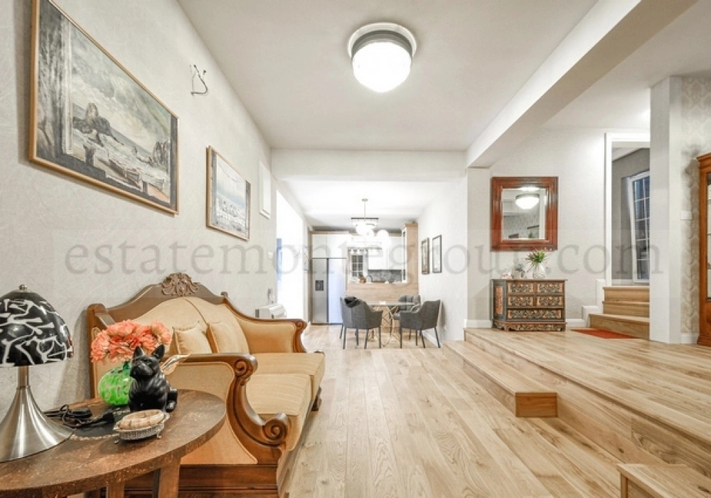Kuca-sa-bazenom-u-naselju-Gorica-Tivat-5 Kuća – Gorica, Tivat — fotografija 6