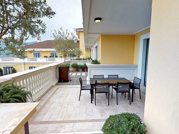 Dvosoban stan 208 m² – Gorica, Tivat — fotografija 3