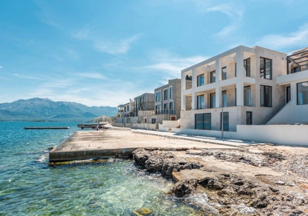 Nova-kuca-sa-bazenom-u-Krasicima-Tivat-1 Kuća – Krašići, Tivat — fotografija 2