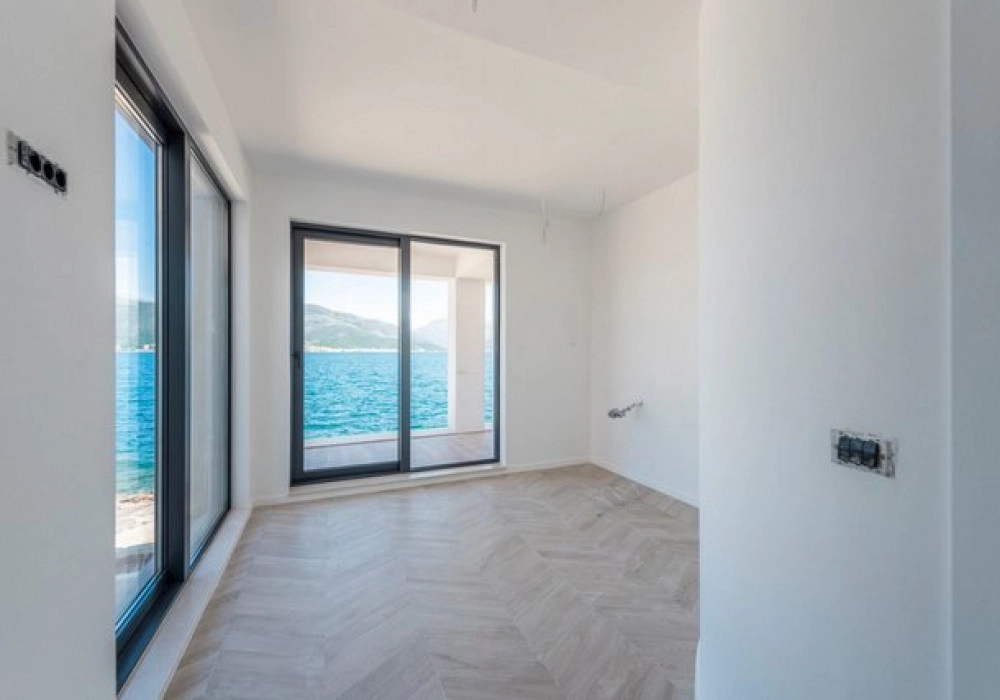 Nova-kuca-sa-bazenom-u-Krasicima-Tivat-4 Kuća – Krašići, Tivat — fotografija 5