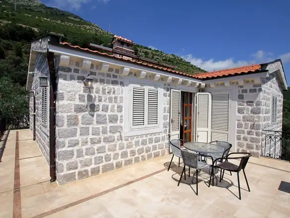 Kuća 480 m² – Reževići, Budva — fotografija 3