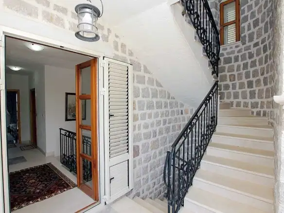 Kuća 480 m² – Reževići, Budva — fotografija 9