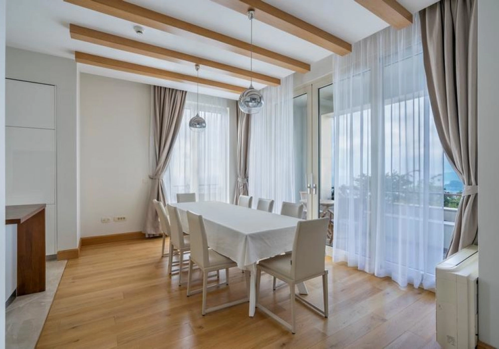 Kuca-uz-more-u-Dobroti-Kotor-11 Kuća 450 m² – Dobrota, Kotor — fotografija 12