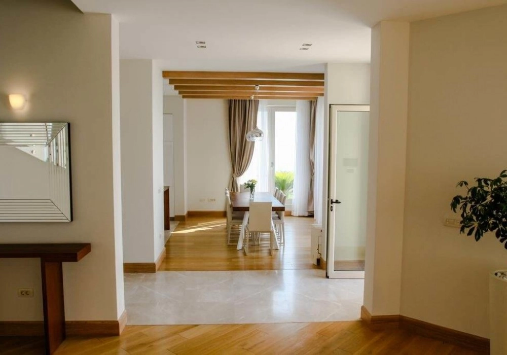 Kuca-sa-bazenom-i-pogledom-na-more-Blizikuce-Budva-6 Kuća 600 m² – Blizikuće, Budva — fotografija 7
