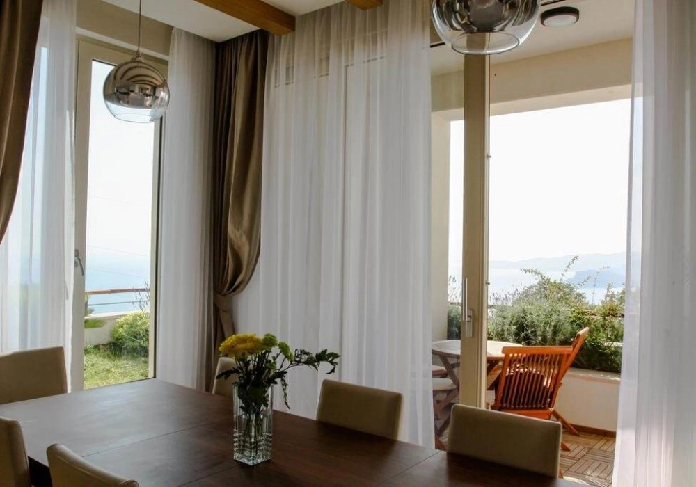 Kuca-sa-bazenom-i-pogledom-na-more-Blizikuce-Budva-7 Kuća 600 m² – Blizikuće, Budva — fotografija 8