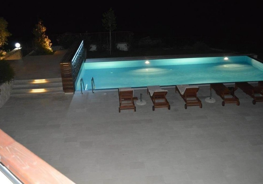 Kuca-sa-bazenom-i-pogledom-na-more-Blizikuce-Budva-11 Kuća 600 m² – Blizikuće, Budva — fotografija 12