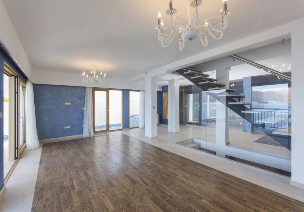 Nova-vila-sa-pontonom-u-Krasicima-Tivat-3 Kuća 300 m² – Krašići, Tivat — fotografija 4