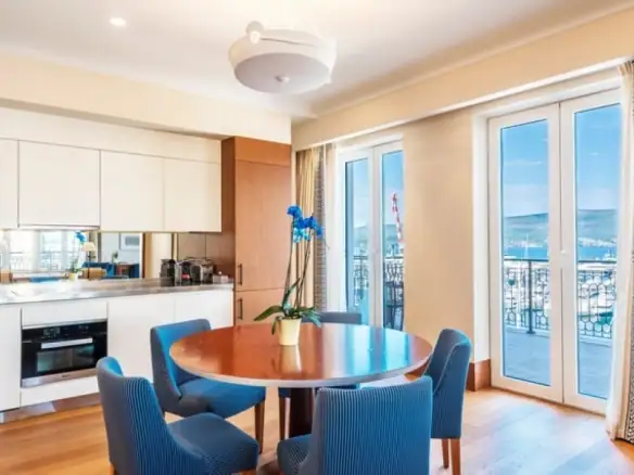 Trosoban stan 252 m² – Gorica, Tivat — fotografija 7