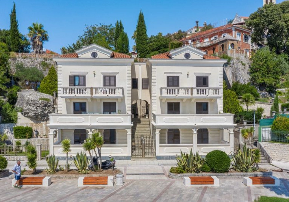 Kuca-uz-more-u-Savini-Herceg-Novi Kuća na prvoj liniji do mora