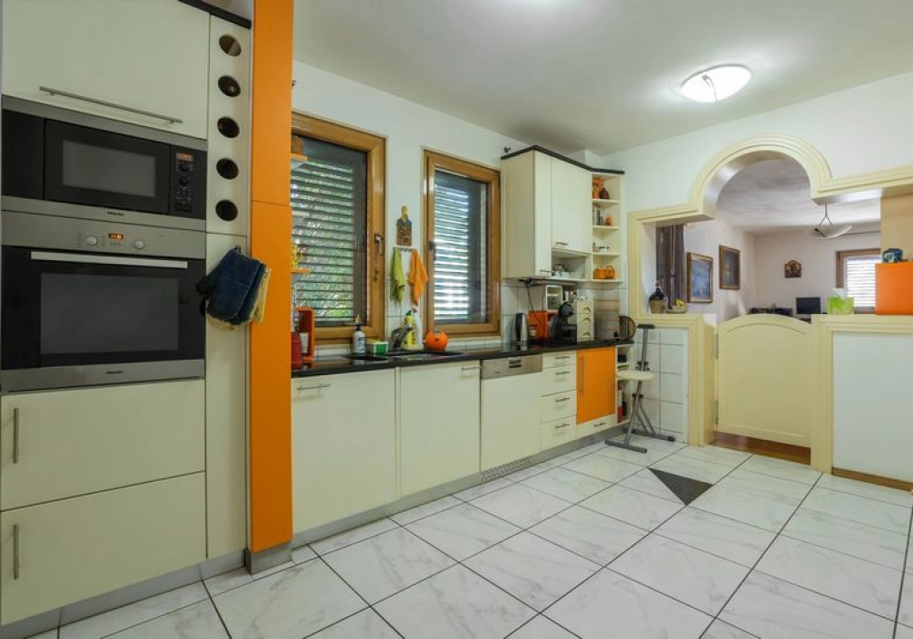 Kuca-uz-more-u-Savini-Herceg-Novi-14 Kuća 564 m² – Savina, Herceg Novi — fotografija 15