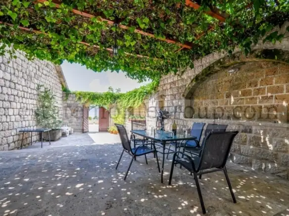 Kuća 415 m² – Dobrota, Kotor — fotografija 2
