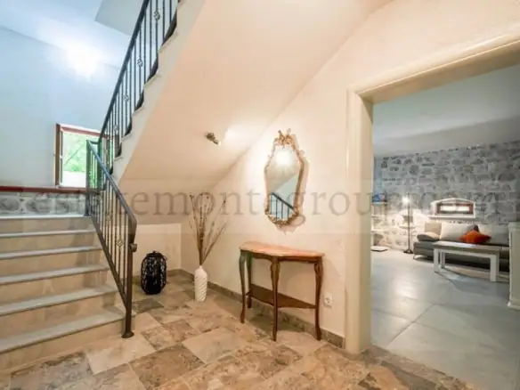 Kuća 415 m² – Dobrota, Kotor — fotografija 12