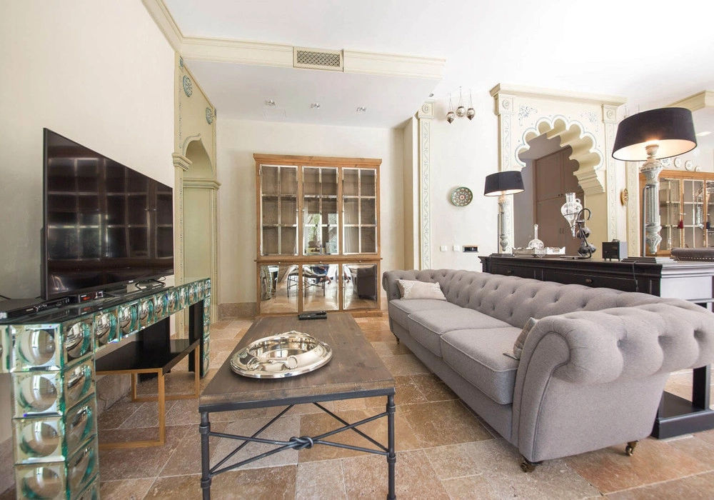 Kuca-sa-bazenom-u-Rezevicima-Budva-7 Kuća 500 m² – Reževići, Budva — fotografija 8