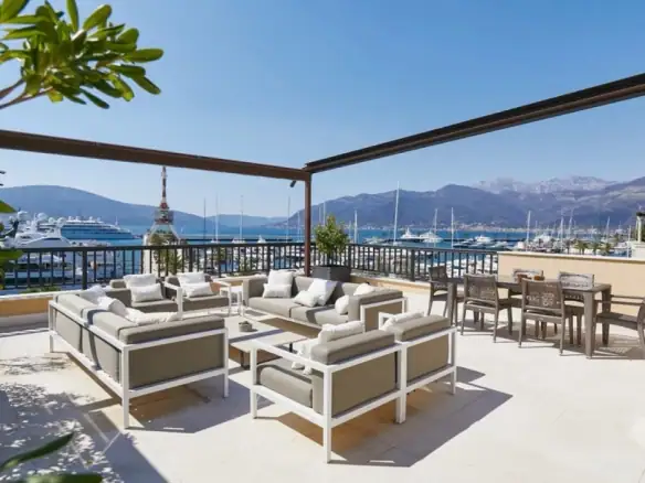 Trosoban stan 380 m² – Gorica, Tivat — fotografija 3