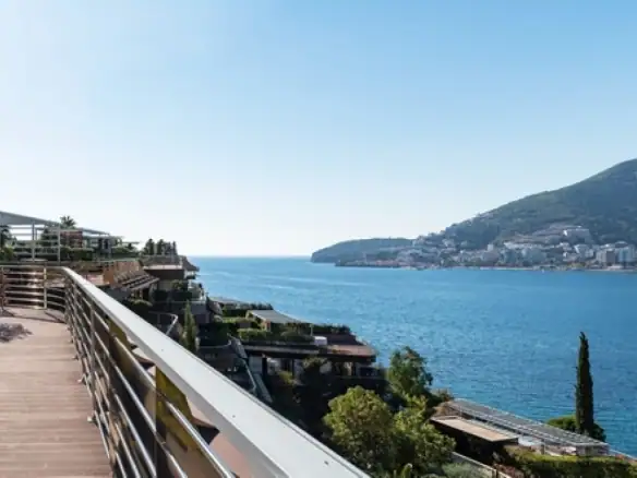 Trosoban stan 571 m² – Boreti, Budva — fotografija 9