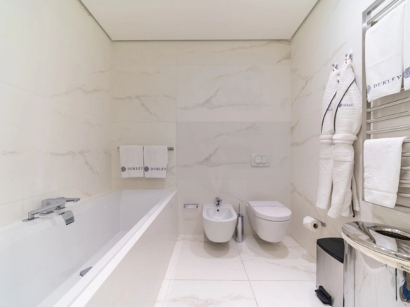 Trosoban stan 569 m² – Boreti, Budva — fotografija 15