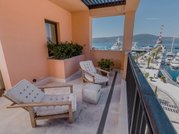Četvorosoban stan 397 m² – Gorica, Tivat — fotografija 9