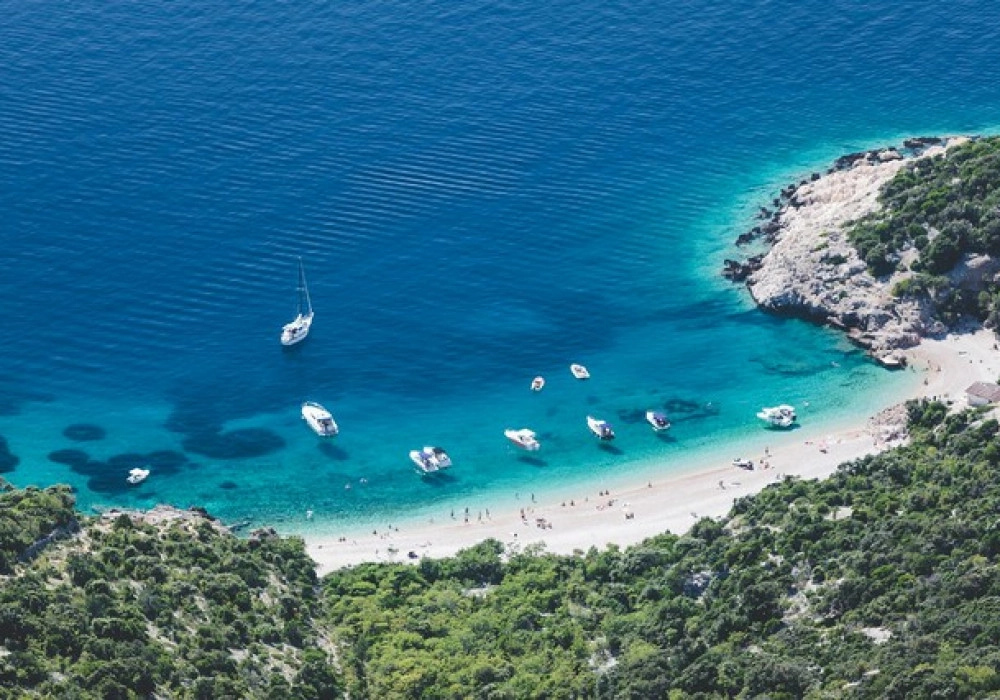 Plac-uz-more-u-Rezevicima-Budva-1 Plac 4.500 m² – Reževići, Budva — fotografija 2