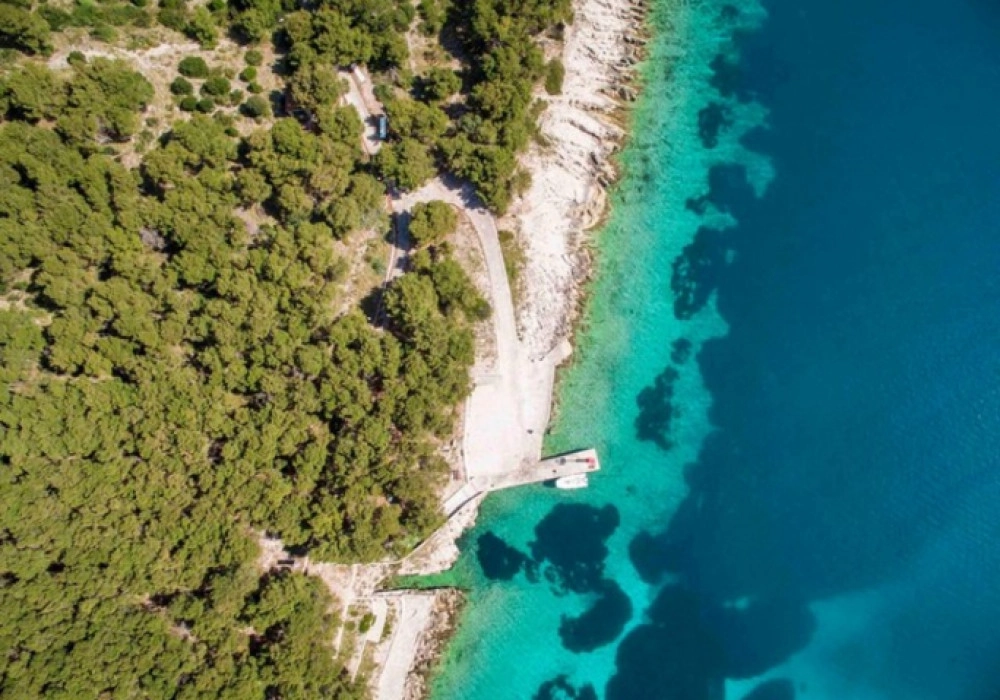 Plac-uz-more-u-Rezevicima-Budva-5 Plac 4.500 m² – Reževići, Budva — fotografija 6