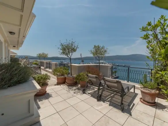 Četvorosoban stan 600 m² – Gorica, Tivat — fotografija 5