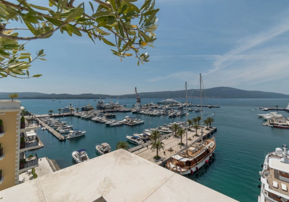 Cetvorosoban-stan-u-Porto-Montenegru-Gorica-Tivat-11 Četvorosoban stan 600 m² – Gorica, Tivat — fotografija 12