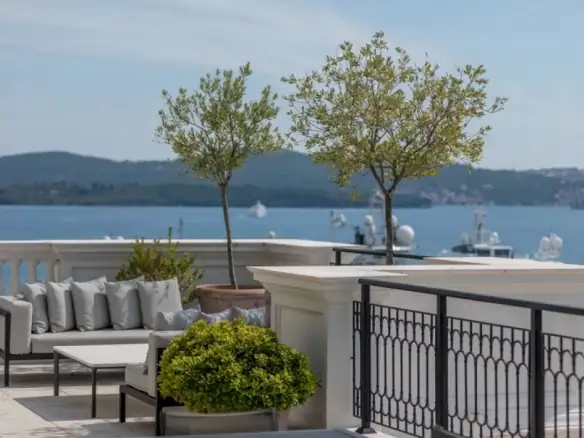 Četvorosoban stan 600 m² – Gorica, Tivat — fotografija 14