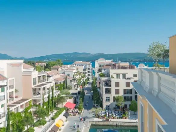 Četvorosoban stan 190 m² – Gorica, Tivat — fotografija 8