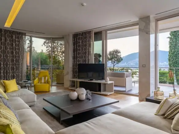 Četvorosoban stan 347 m² – Boreti, Budva — fotografija 9