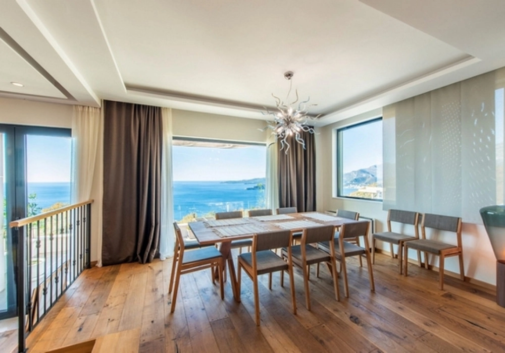 Kuca-sa-bazenom-u-Blizikucama-Budva-2 Kuća 496 m² – Blizikuće, Budva — fotografija 3