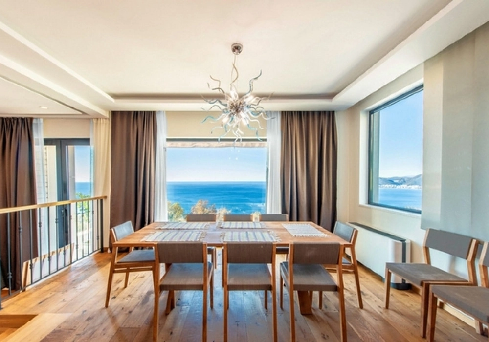 Kuca-sa-bazenom-u-Blizikucama-Budva-3 Kuća 496 m² – Blizikuće, Budva — fotografija 4