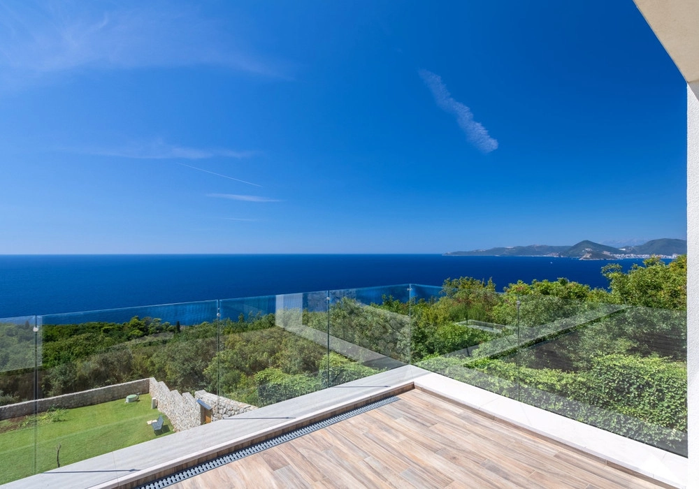 Kuca-sa-bazenom-u-Rezevicima-Budva-1 Kuća 550 m² – Reževići, Budva — fotografija 2