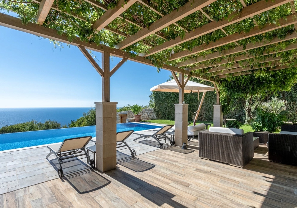 Kuca-sa-bazenom-u-Rezevicima-Budva-11 Kuća 550 m² – Reževići, Budva — fotografija 12