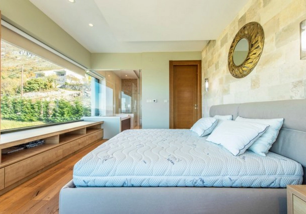 Kuca-sa-bazenom-u-Blizikucama-Budva-1 Kuća 496 m² – Blizikuće, Budva — fotografija 2