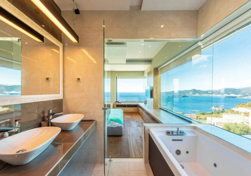 Kuca-sa-bazenom-u-Blizikucama-Budva-2 Kuća 496 m² – Blizikuće, Budva — fotografija 3